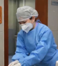 中南医院4名感染医护人员治愈后重返岗位，给患者传递信心