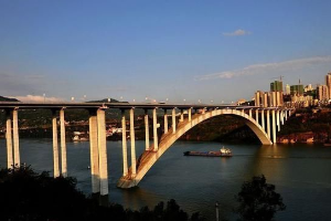 世界大跨径拱桥—<em>重庆</em><em>万</em>州长江大桥