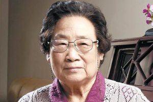 屠呦呦——中国首位诺贝尔医学奖获得者、药学家