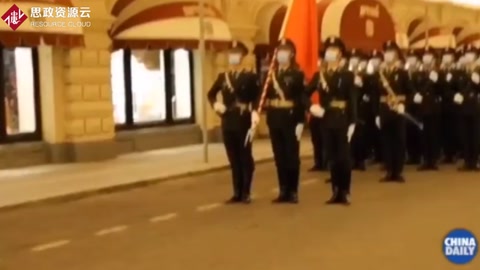中国三军仪仗队用俄语高唱《<em>喀秋莎</em>》 整装亮相莫斯科红场