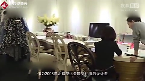 2008年北京奥运会颁奖礼服的设计者郭培的设计惊艳世界