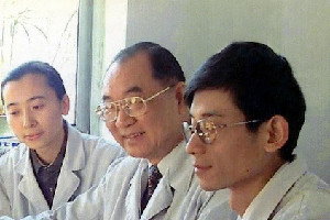 中国著名的中西医结合肿瘤学专家——郁仁存