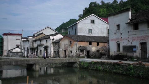 我们的家园：王<em>澍</em>建筑大师选最普通村作为示范村，展示当地淳朴风俗