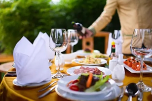 校本—<em>人才培养</em><em>方案</em>：《<em>高</em><em>星级饭店</em><em>运营</em><em>与</em><em>管理</em>》<em>专业</em>2023级<em>人才培养</em><em>方案</em>