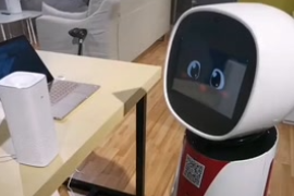 当小艾遇上了小爱同学，这俩机器人聊天简直太搞笑