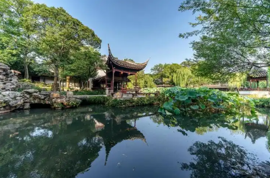 园林工程技术<em>专业</em>：《园林<em>植物</em>栽植<em>与</em>养护》<em>课程</em><em>思</em><em>政</em><em>课堂教学</em><em>设计</em>