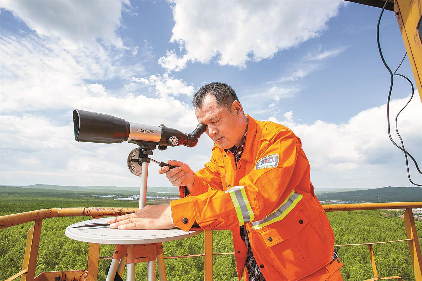 <em>大兴安岭</em>漠河林业局森林防火<em>瞭望</em>员许俊国32年坚守