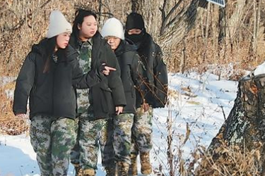 穿林踏雪<em>守护</em><em>虎豹</em>家园，女子巡护队行走山路超9000公里